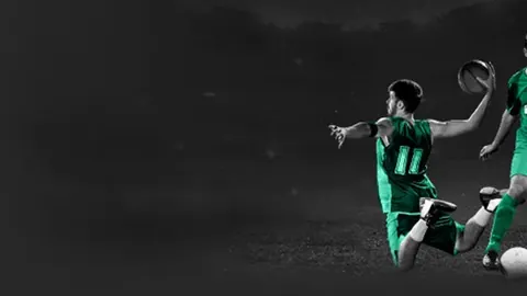 王治郅NBA经典瞬间：精准三分加华丽步伐，鲨鱼韦德点赞膜拜！